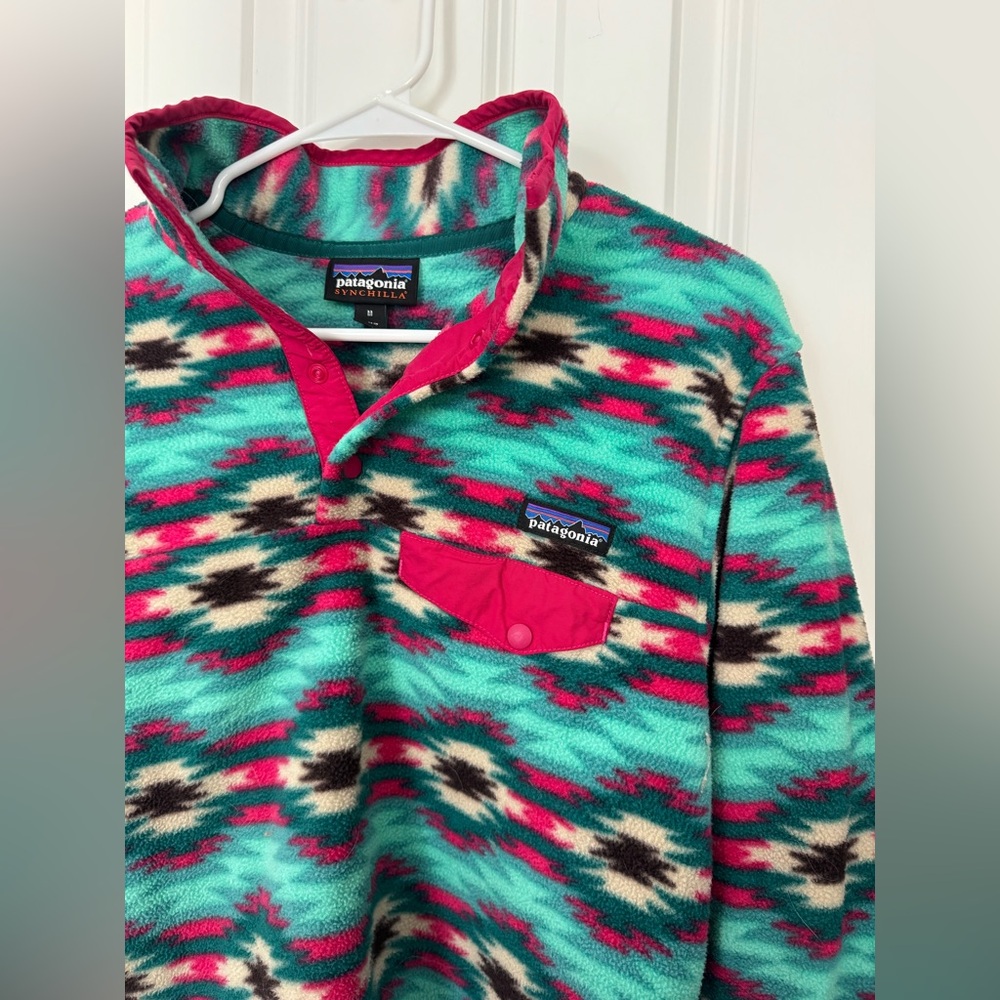 Patagonia Women's Teal Wild Desert Print Synchilla Fleece Pullover